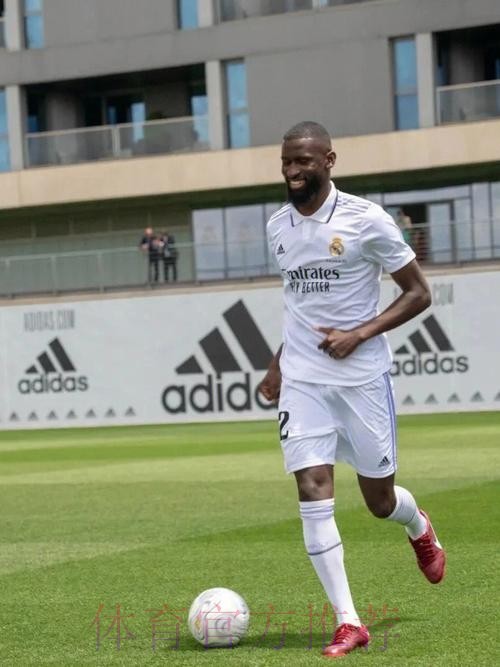 药厂后卫塔：吕迪格的心理战术影响对手心态